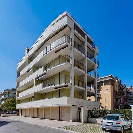 Your Dream Stay In Montesilvano Awaits! Экстерьер фото